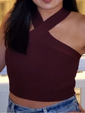 Aritzia Babaton Sculpt Knit Criss-Cross Cropped Tank Color: Burgundy, Size XS